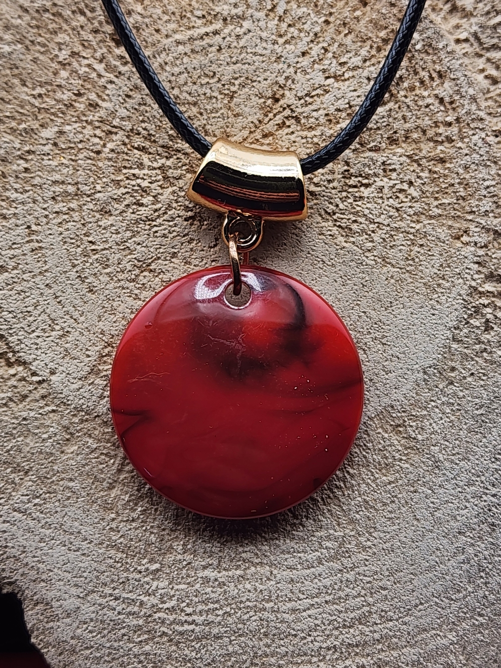 18in Adjustable Red Resin Disc Pendant Necklace - Women Jewelry
